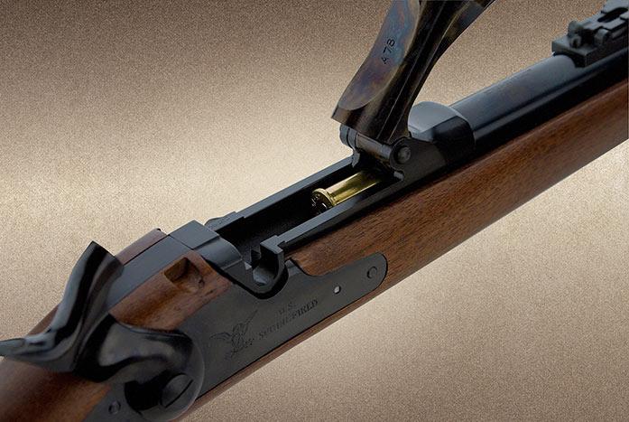 这把枪的弹药虽然只有两发,但是有效射程要比德军的猎鹿犬好,更好的射手高速的M1897